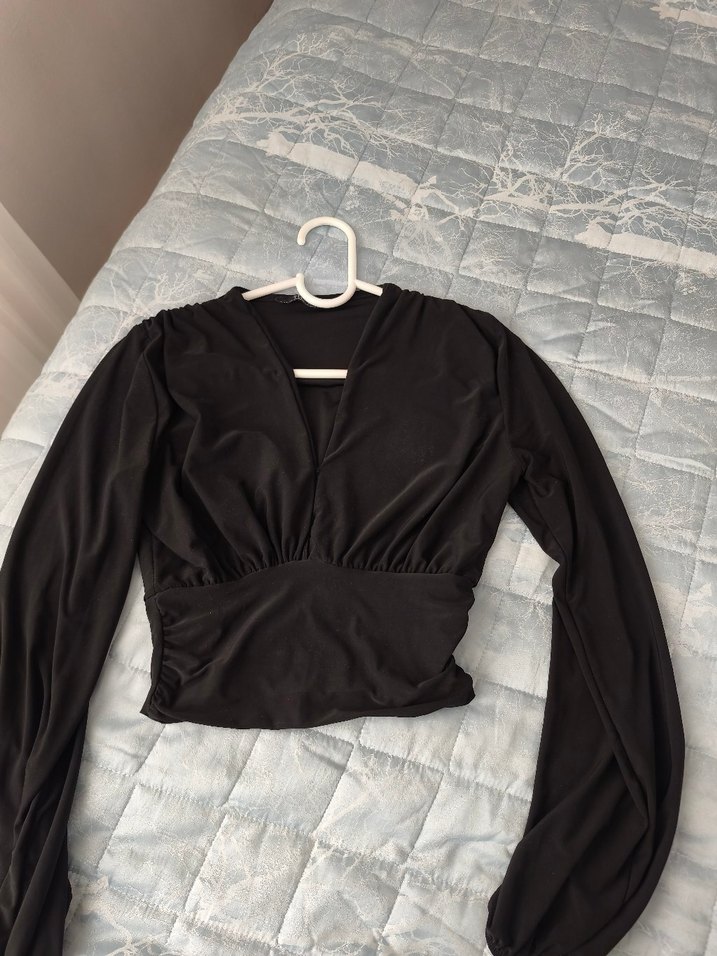 Siyah V Yakalı Kemerli Mini Bluz - Görsel 2