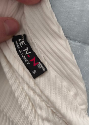 Fermuarlı V Yaka Beyaz Kadın Atlet - Görsel 2