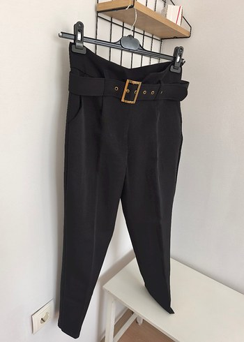 Kadın Siyah Kemerli Midi Kumaş Pantolon - Görsel 2