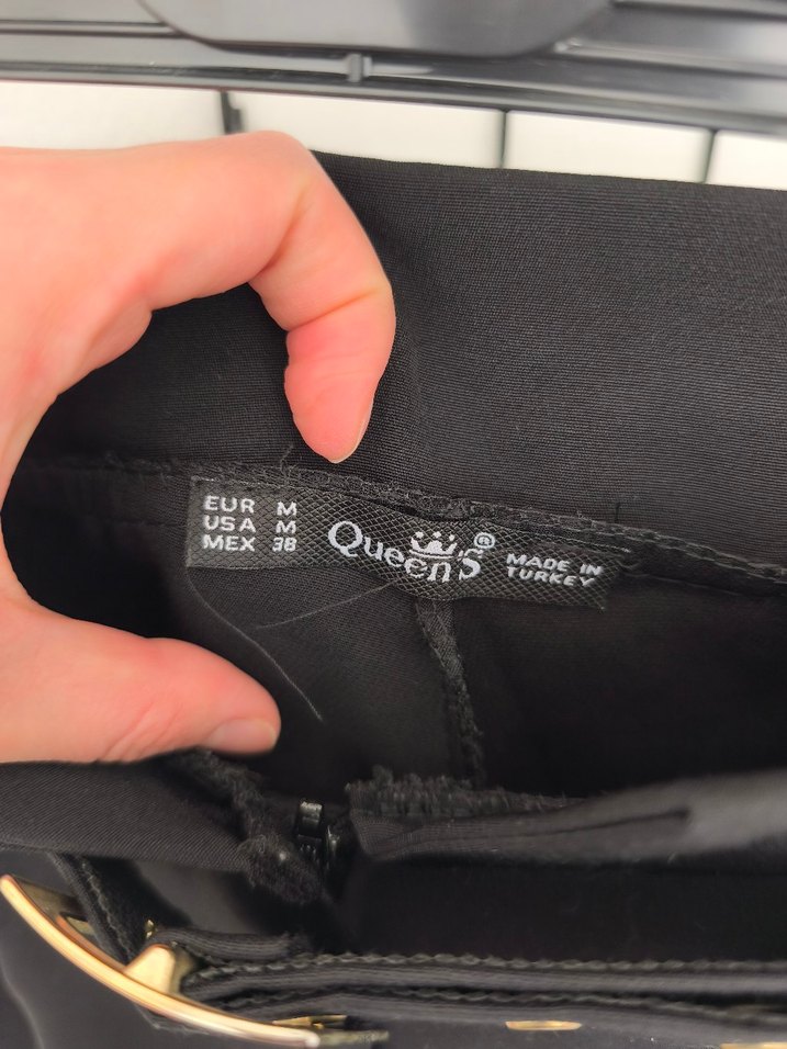 Kadın Siyah Kemerli Midi Kumaş Pantolon - Görsel 3