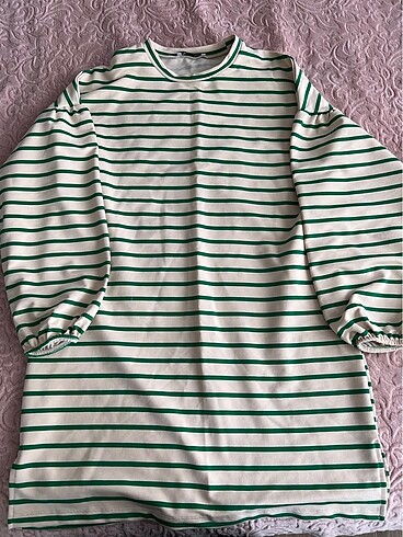 Yeşilı çizgili sweatshirt