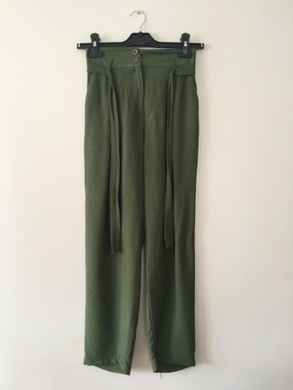 Yeşil pantolon 