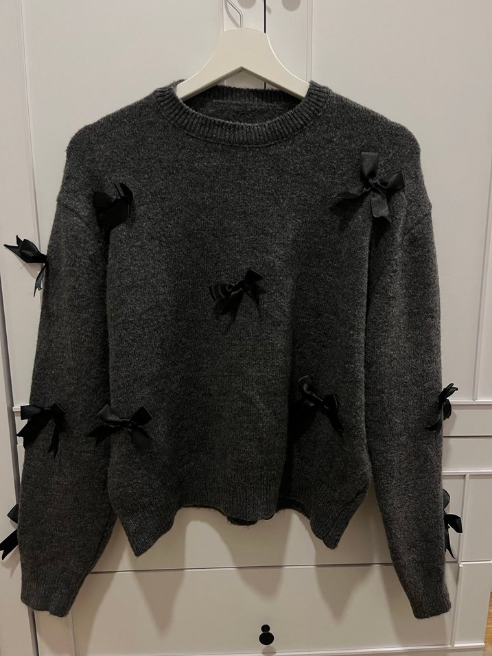 Fiyonklu Gri Örgü Kazak Siyah - Görsel 2