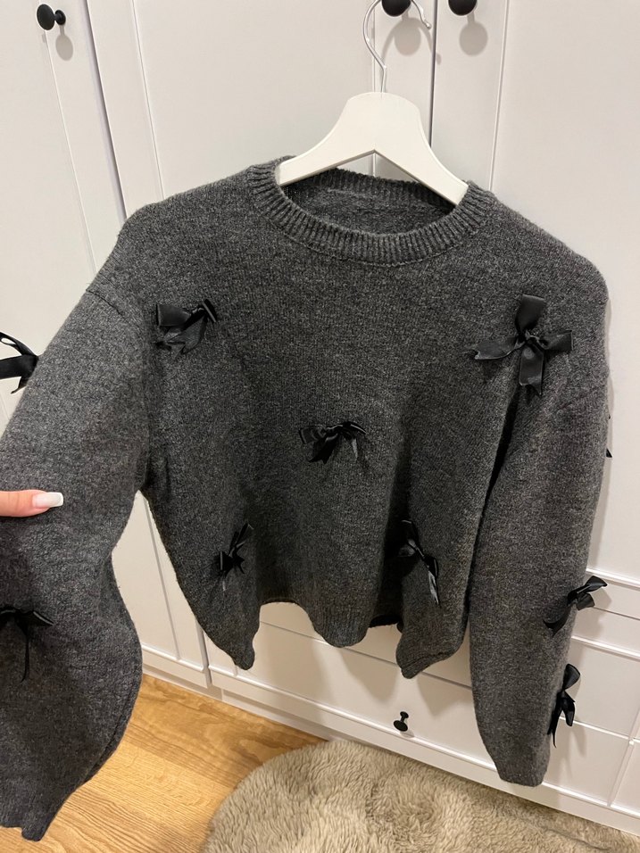 Fiyonklu Gri Örgü Kazak Siyah - Görsel 3