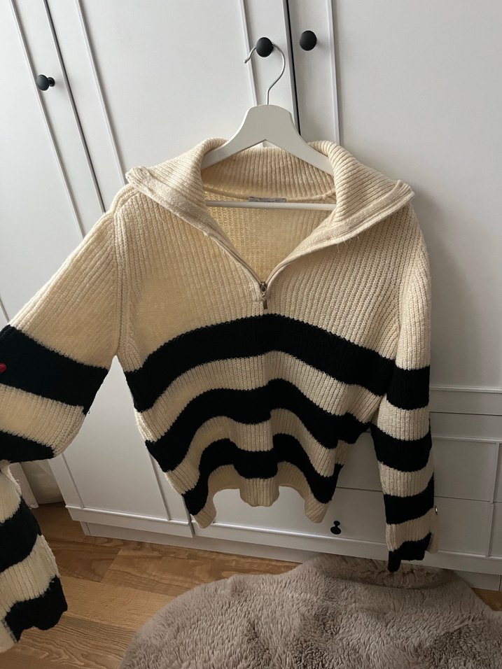 Çizgili Fermuarlı Örgü Kadın Kazak - Görsel 2