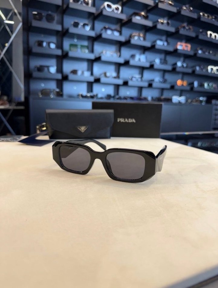 Prada güneş gözlüğü - Görsel 2