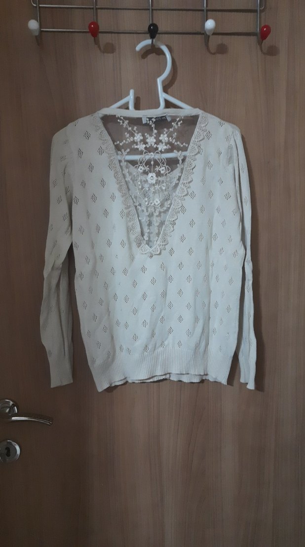 Dantel Detaylı Bej V Yaka Hırka - Görsel 2