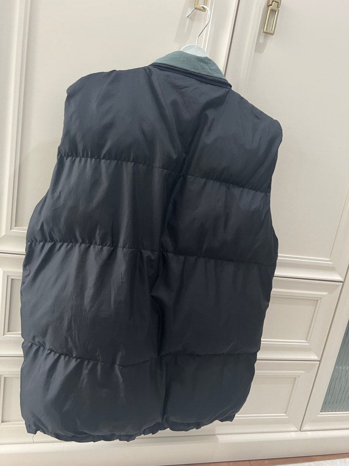 Siyah Fermuarlı Yumuşak Kumaşlı Kadın Yelek - Görsel 3