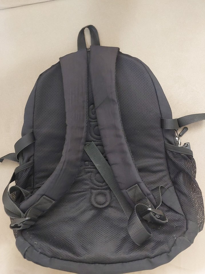 adidas Siyah Erkek Sırt Çantası orijinal değil - Görsel 2