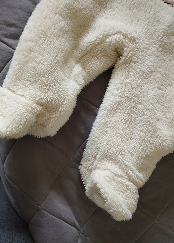 Beyaz Kapüşonlu Erkek Bebek Tulumu - Görsel 2