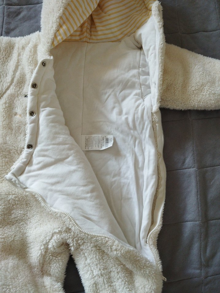 Beyaz Kapüşonlu Erkek Bebek Tulumu - Görsel 3