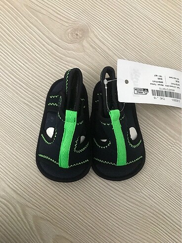 Bebek ilk adım ayakkabı