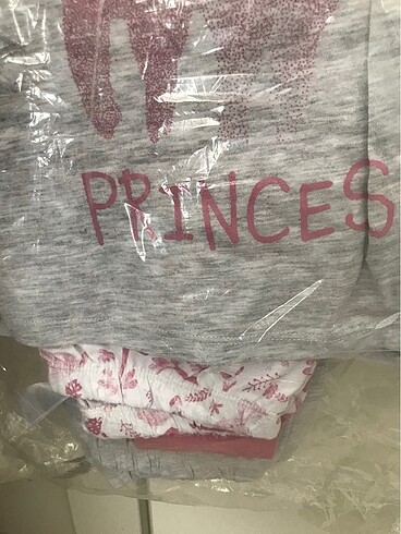 6 Yaş Beden Kız çocuk pijama takımı 4 lü