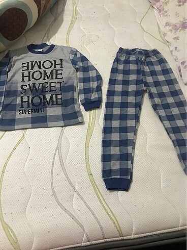 Erkek çocuk pijama takımı