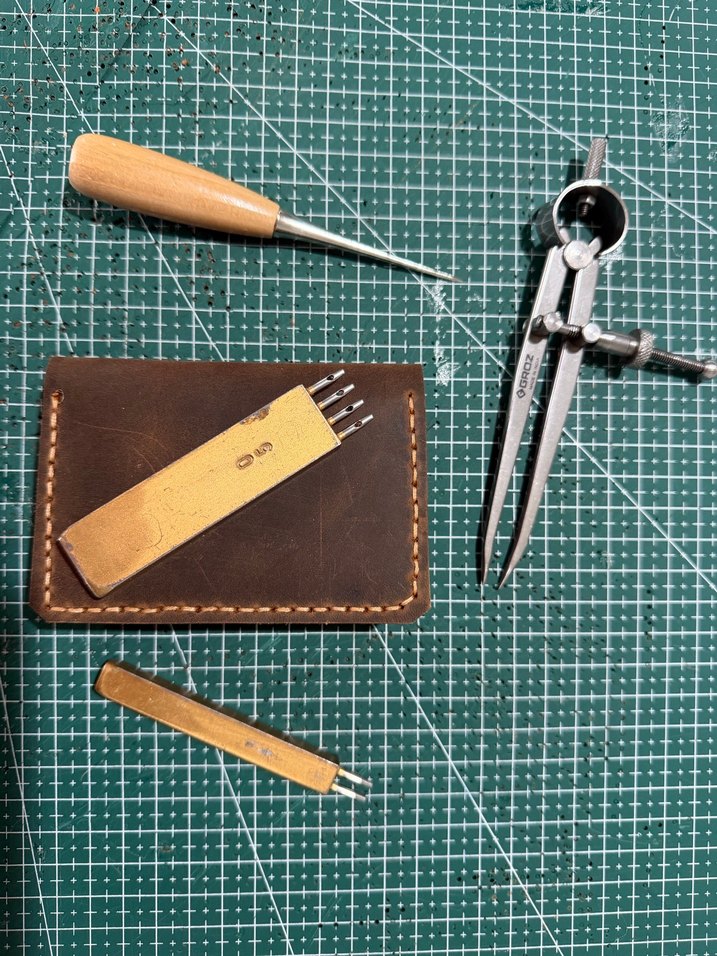 Hakiki deriden turuncu detaylı cüzdan - Görsel 3