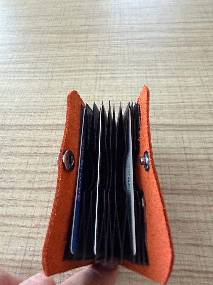 Hakiki deri akordiyon kartlık - Görsel 3