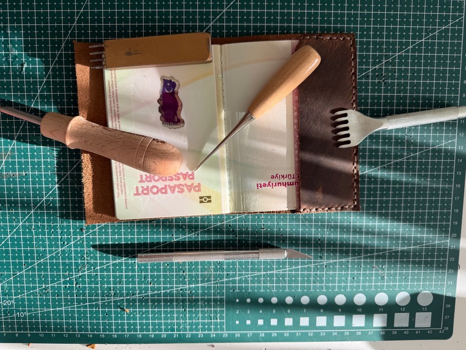 El Yapımı hakiki deri pasaport kılıfı - Görsel 3