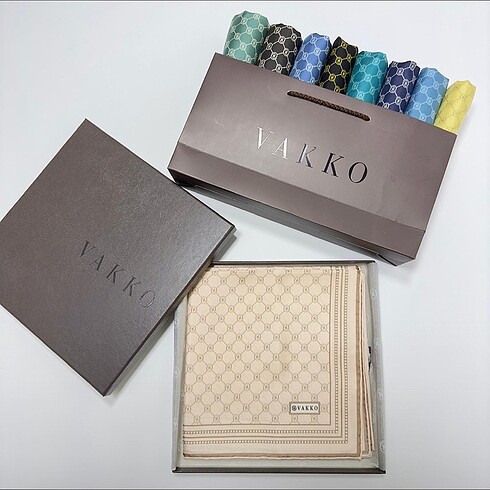 Vakko orjinal monogram eşarp