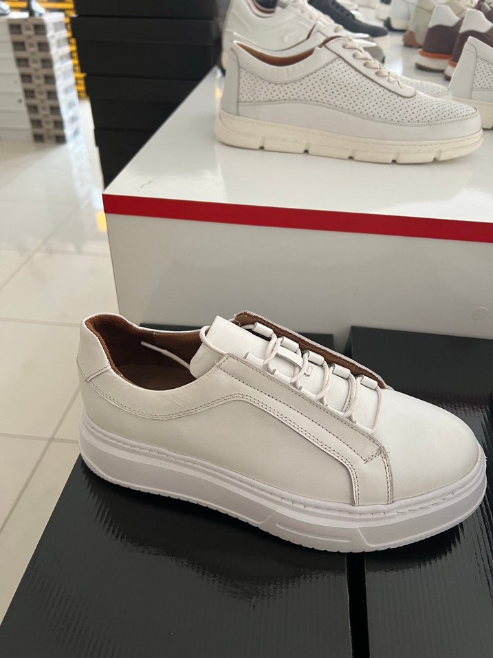 Minimalist Erkek Beyaz Bağcıklı Günlük Ayakkabı - Görsel 2