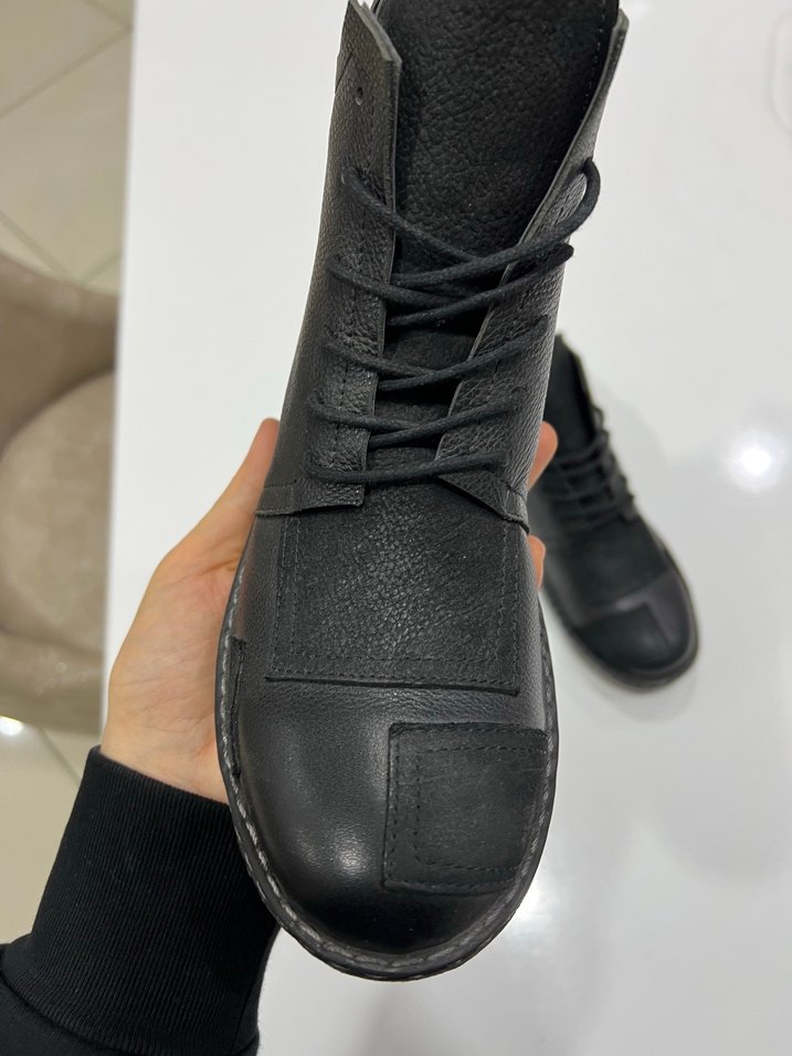 Siyah Deri Bağcıklı Kadın Bot - Görsel 5