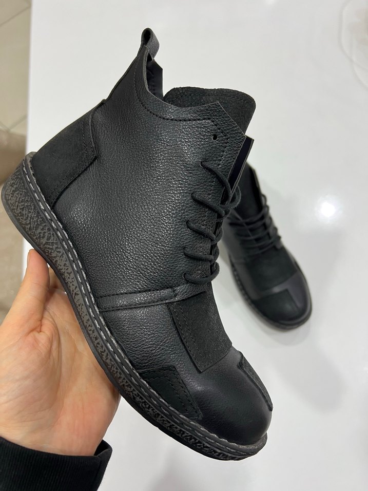 Siyah Deri Bağcıklı Kadın Bot - Görsel 4