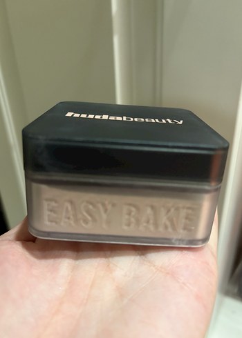 Huda beauty pudra - Görsel 2