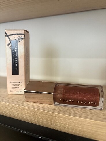 Fenty hot chocolit gloss