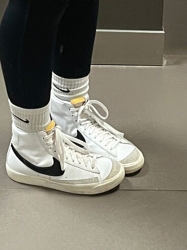 Nike Blazer Mid 77