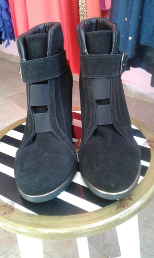 37 Beden siyah Renk pierre cardin botie