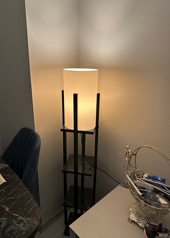 Siyah Modern 3 Raflı Lambader