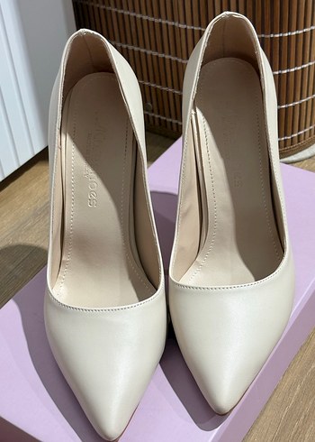 Bej Stiletto Topuk Kadın Ofis Ayakkabısı - Görsel 4