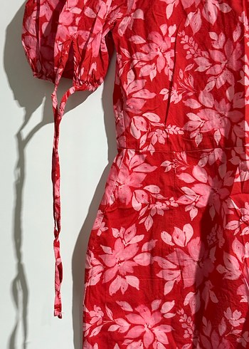 Kısa Kollu Kırmızı Desenli Mini Elbise - Görsel 3