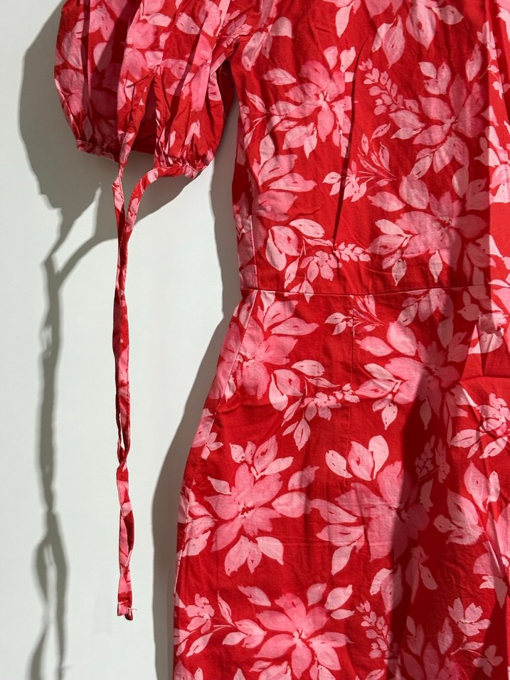 Kısa Kollu Kırmızı Desenli Mini Elbise - Görsel 3
