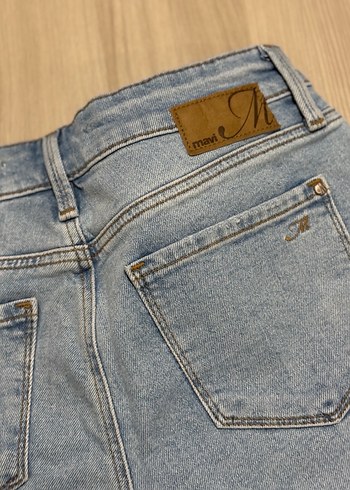 Kadın Kısa Mavi Denim Şort - Görsel 4