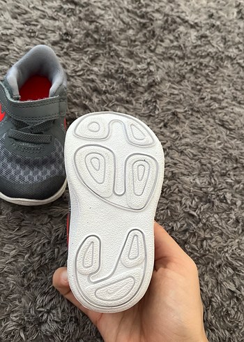 18 Beden Erkek Çocuk Gri Spor Ayakkabı Velcro