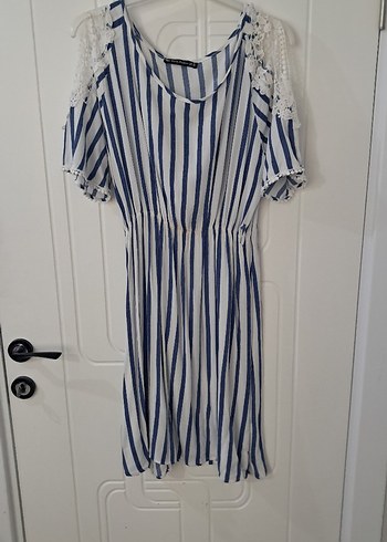 Mavi Çizgili Dantel Detaylı Midi Elbise - Görsel 3