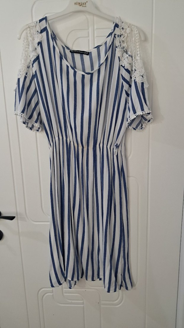 Mavi Çizgili Dantel Detaylı Midi Elbise - Görsel 4