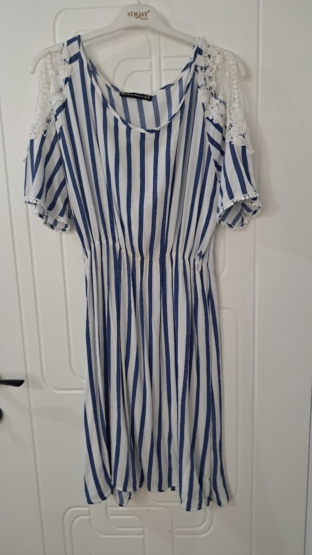 Mavi Çizgili Dantel Detaylı Midi Elbise - Görsel 2