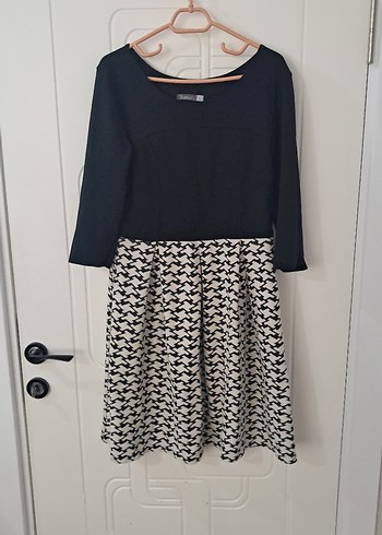 Kadın Siyah Pilili Midi Etek - Görsel 3