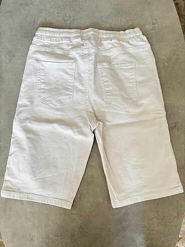 11-12 Yaş Beden beyaz Renk Lc waikiki erkek çocuk jean şort