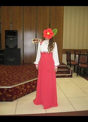 Yepyeni abiye Elbise