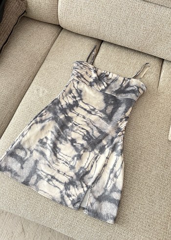 Bershka Elbise