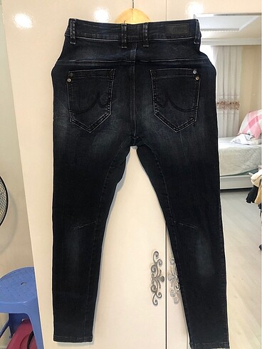 36 Beden Hiç giyilmedi kot pantalon