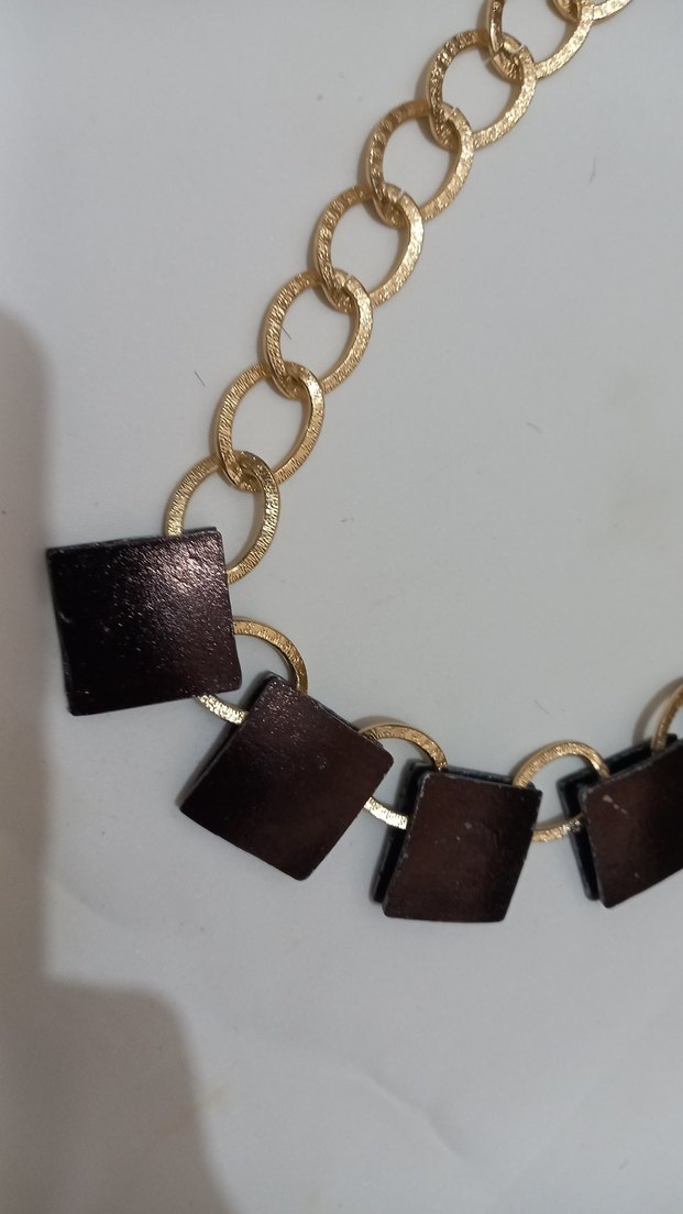 Kare Detaylı Zincirli Kısa Kolye - Görsel 2