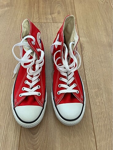 40 Beden kırmızı Renk Converse 40 numara