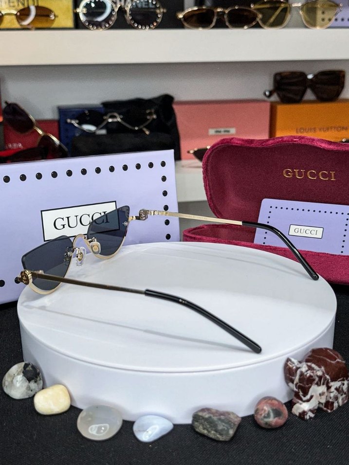 GUCCI Parlak Altın Çerçeveli Gri Kadın Gözlüğü - Görsel 2