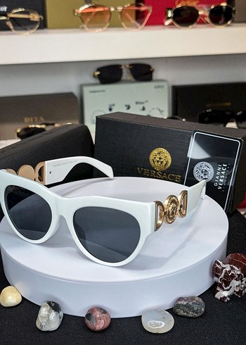 Zincir Detaylı Beyaz Modern Klasik Kadın Güneş Gözlüğü - Görsel 4