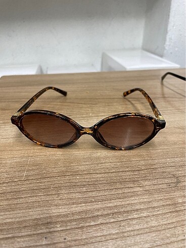 Miu Miu gözlük