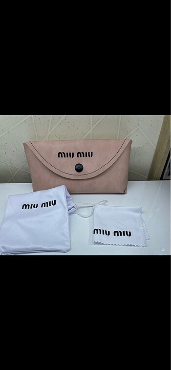 Miu Miu kutu