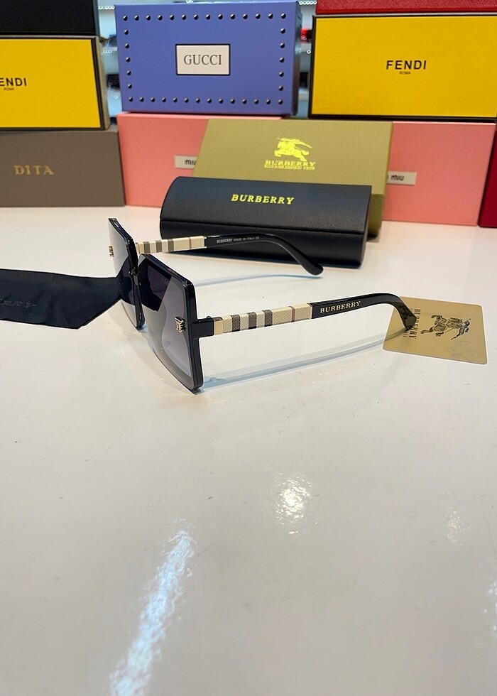 Burberry gözlük - Görsel 2